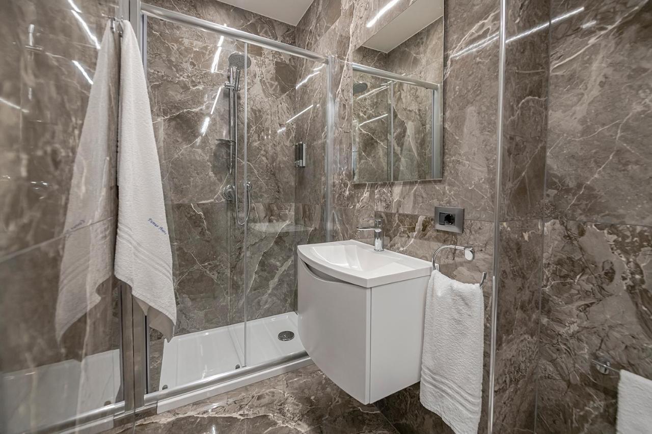 Domus Aurea Bed & Breakfast Шака Екстериор снимка